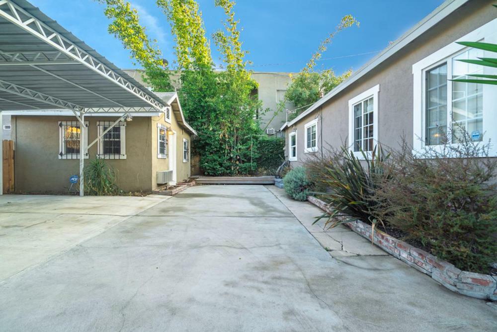 Apartament Stylish 2 Bed & 2 Bath At The Heart Of Hollywood With Free Parking - One Car Only Los Angeles Zewnętrze zdjęcie