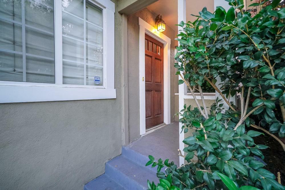 Apartament Stylish 2 Bed & 2 Bath At The Heart Of Hollywood With Free Parking - One Car Only Los Angeles Zewnętrze zdjęcie